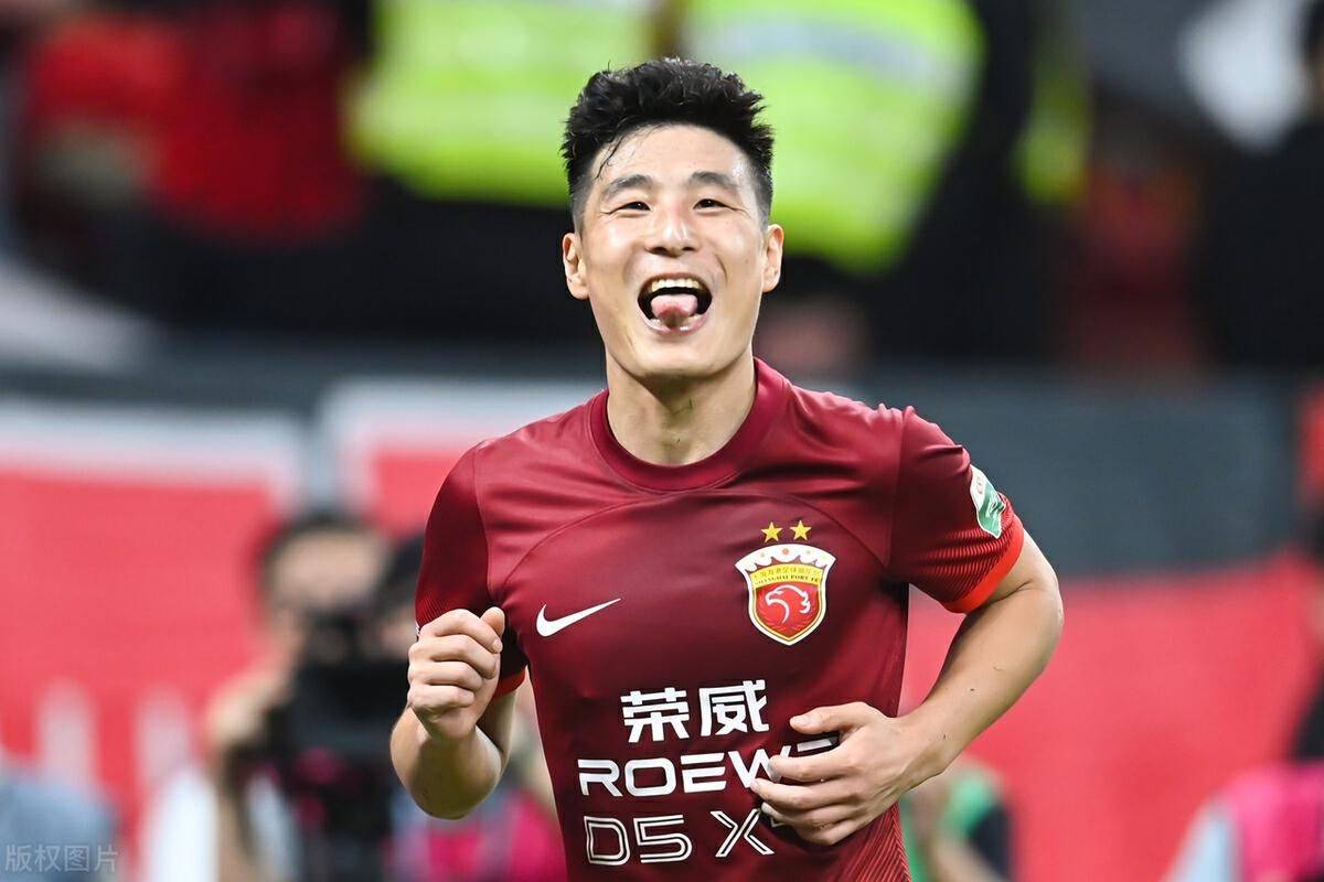 曼联不断突破！，Uzi连续五场比赛得分超过领先优势明显引发球迷热议的简单介绍