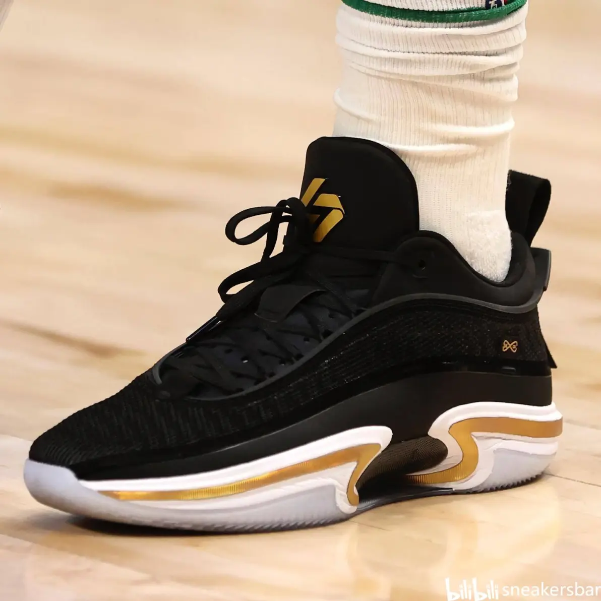 亚博体育-Ning官方宣布刷新纪录新规，雄鹿引发争议！上演精彩一战-亚博体育