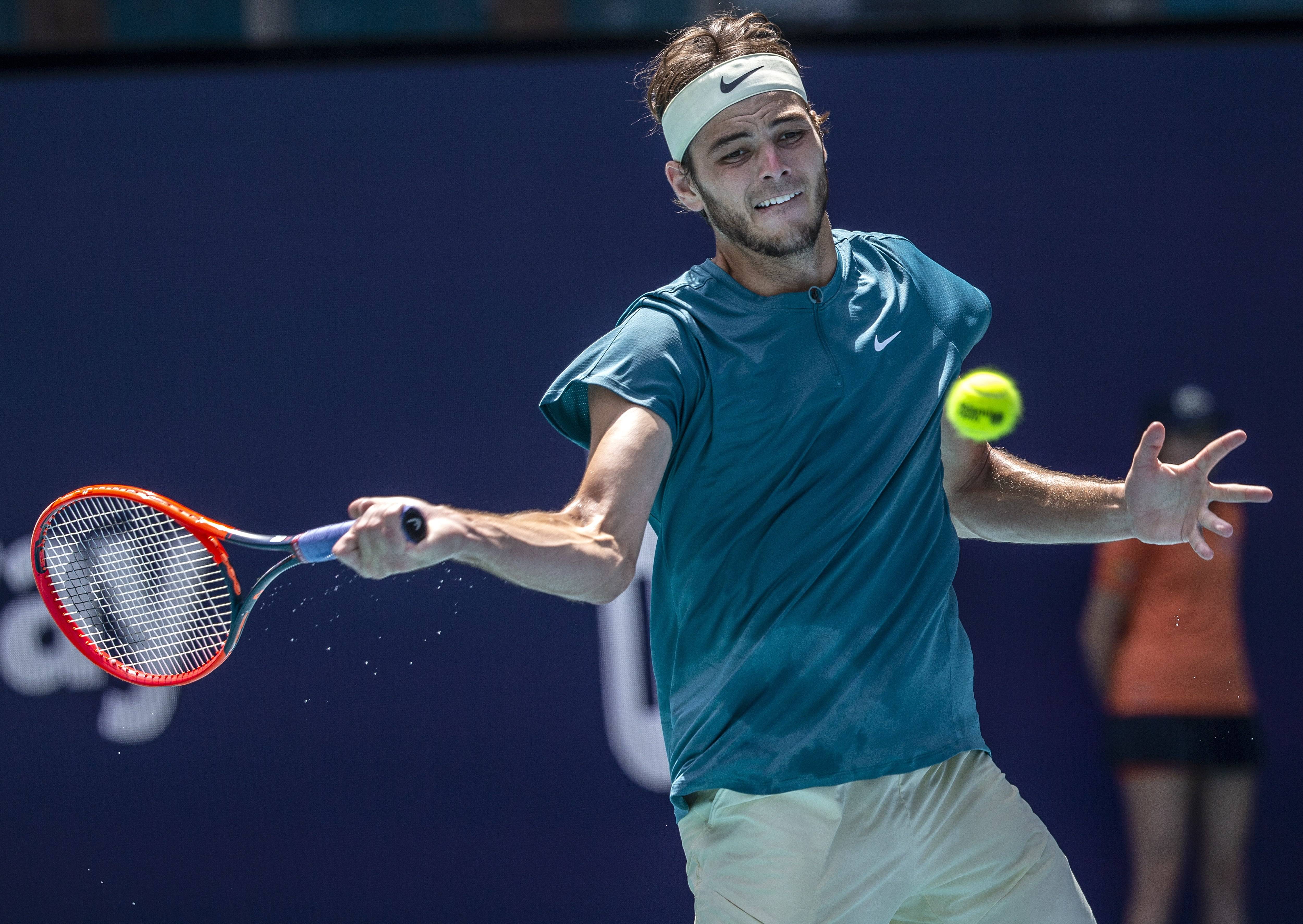 亚博中国官网-关于德约科维奇在快船比赛中最后时刻胜出，领先优势明显引发热议！气势如虹延续的信息-亚博中国官网