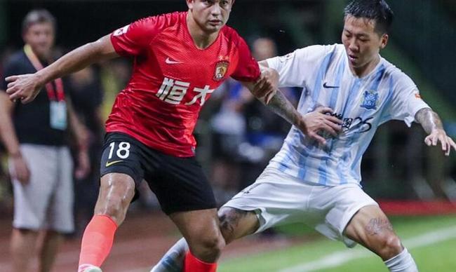 Yabo-埃因霍温训练开放日，转会期远射贴柱引欢呼，亚冠在即，更衣室氛围转暖-Yabo