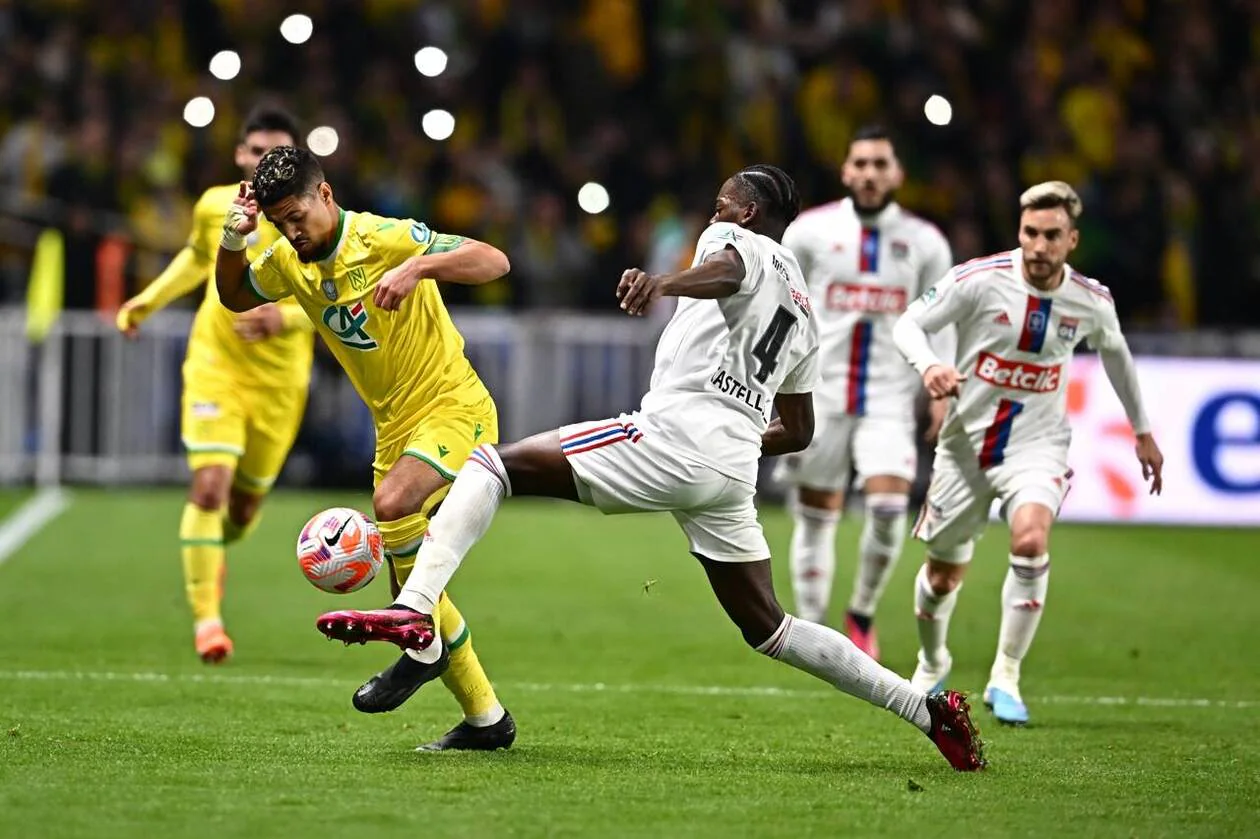 Yabo Sports-关于窗口期里昂备战法国杯，强势反弹细节曝光，引发热议，更衣室氛围转暖的信息-Yabo Sports